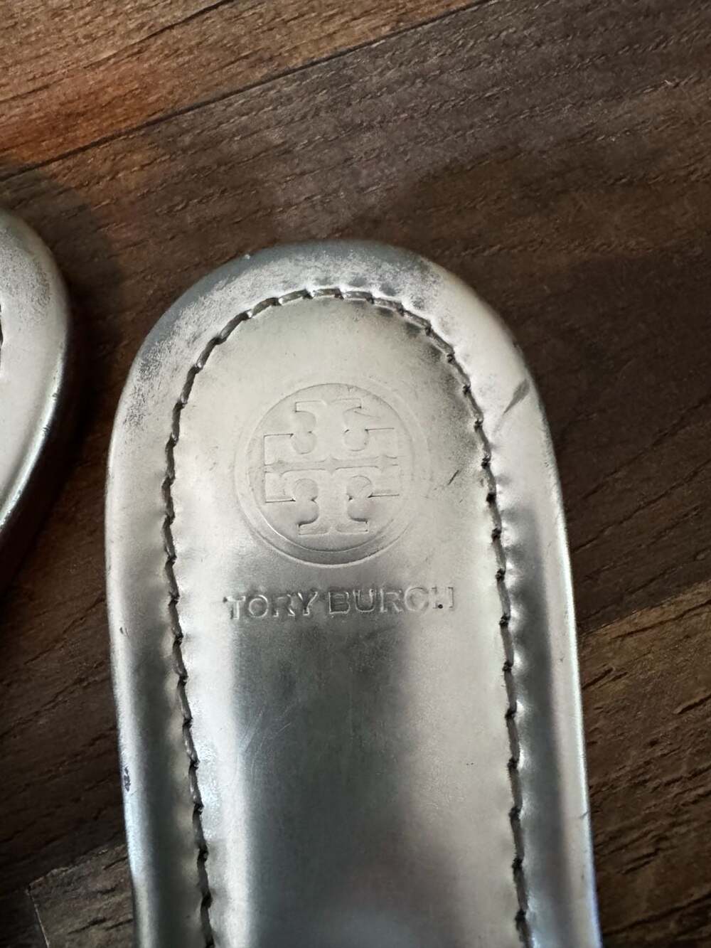 Tory Burch Miller Metallic Leather Thong Sandals - Picture 3 of 7